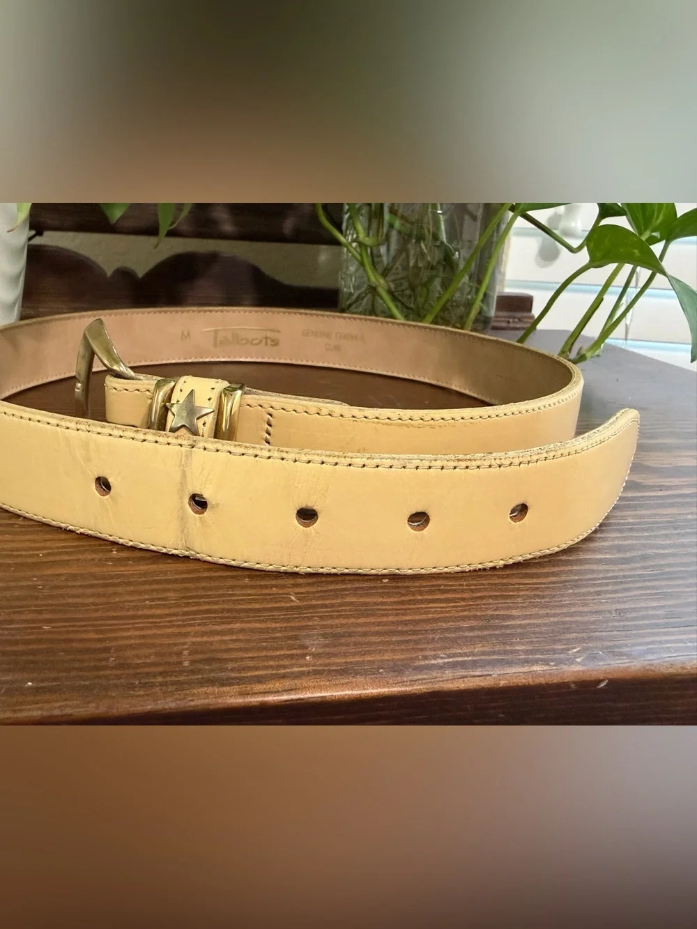 VTG Talbots Women’s Butter Yellow Leather Belt w/Brass Buckle & Star Accents Med